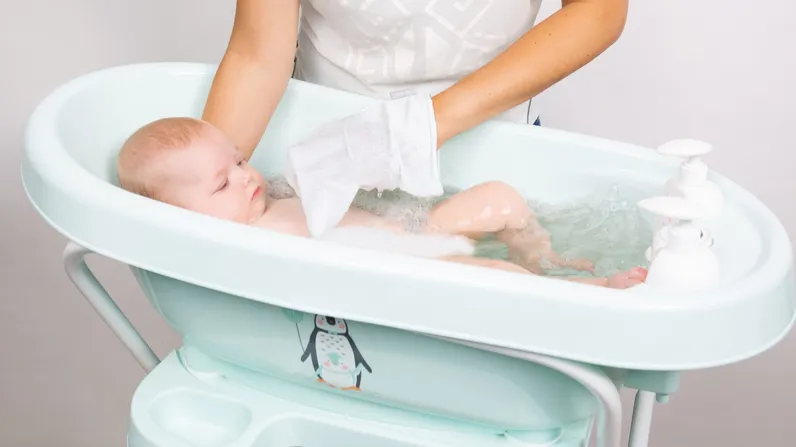 Tubo de desagüe para bañera de bebé