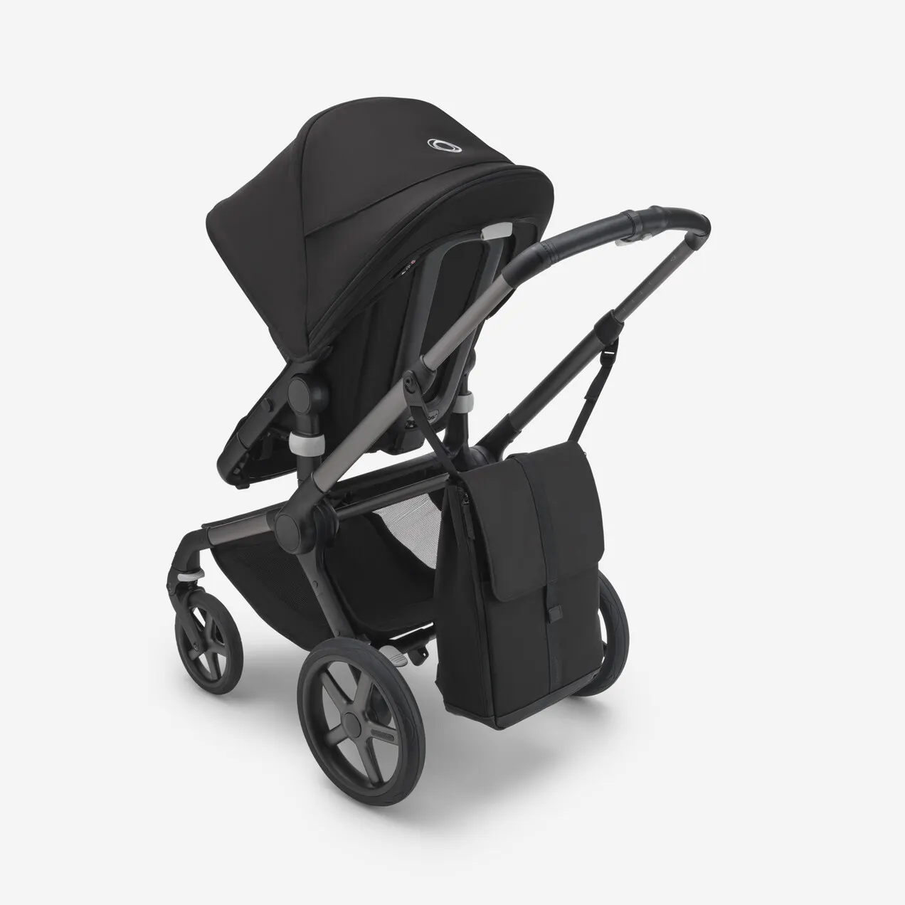 Bugaboo-midnight-black-changing-backpack-xx-100089020.jpg