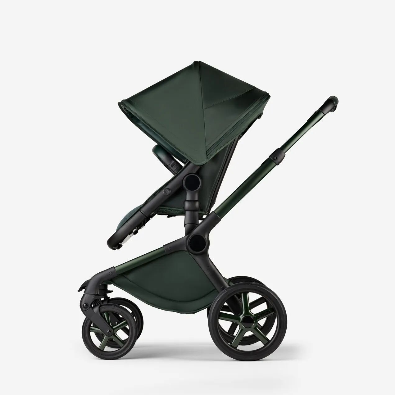 Bugaboo-Fox-5-bassinet-seat-stroller-midnight-green-chassis-midnight-green-fabrics-midnight-green-sun-canopy-x-PV007351-04.jpg