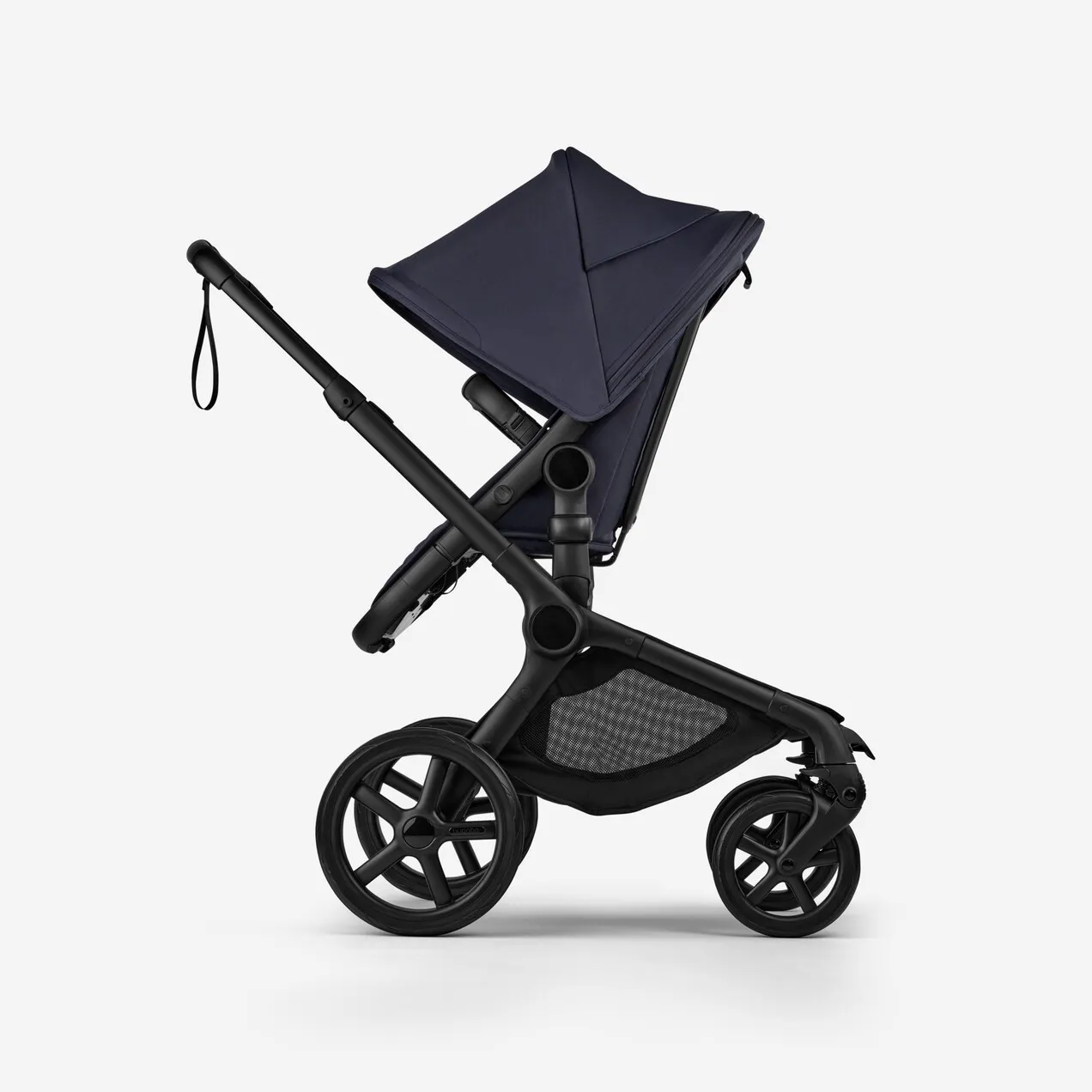 Bugaboo-Fox-5-renew-bassinet-and-seat-stroller-black-base-deep-indigo-fabrics-deep-indigo-sun-canopy-x-PV007576-03.jpg