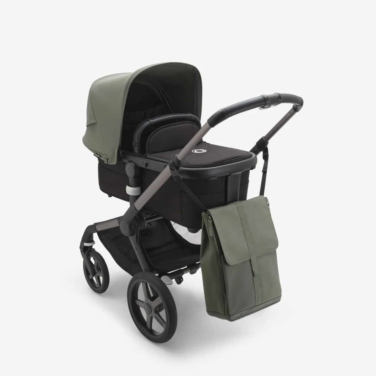 Bugaboo-100089021-fox5-bassinet-forest-green-changing-backpack.jpg