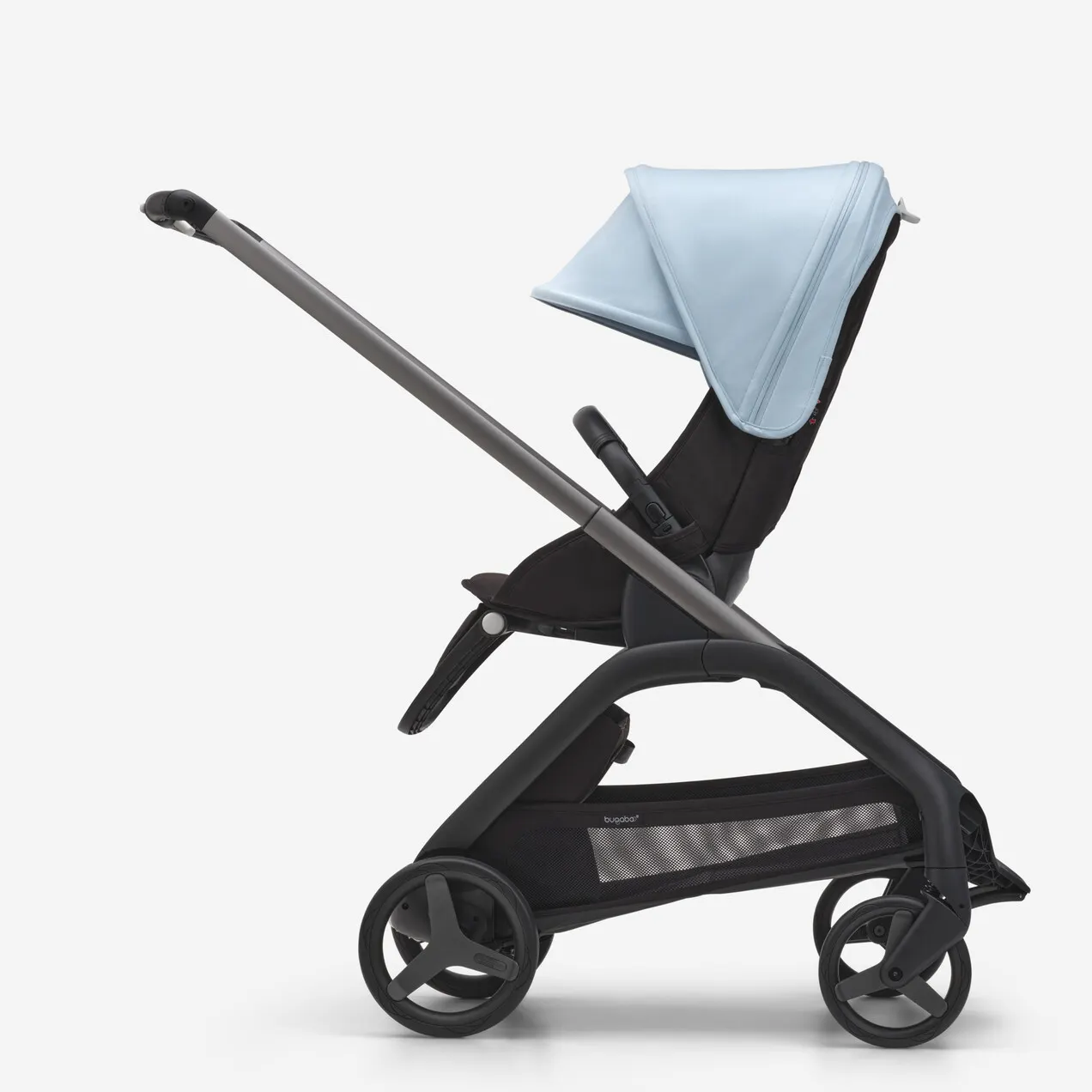 Bugaboo-Bassinet-and-Seat-Stroller-graphite-chassis-midnight-black-fabrics-skyline-blue-sun-canopy-x-PV006675-03.jpg