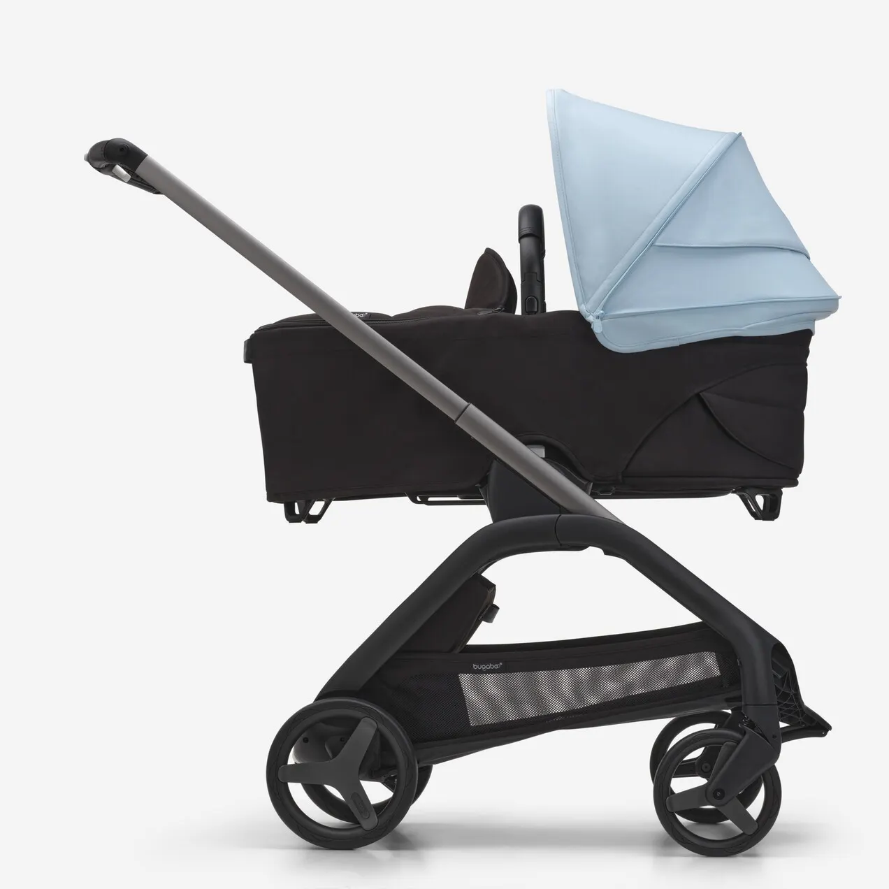 Bugaboo-Bassinet-and-Seat-Stroller-graphite-chassis-midnight-black-fabrics-skyline-blue-sun-canopy-x-PV006675-04.jpg