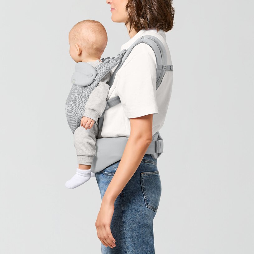 cyb_25_int_y090_amya_fogr_frontcarrying_child_worldfacing_19abfca9b8f30170