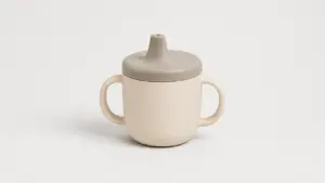 Vajillas y vasos de aprendizaje